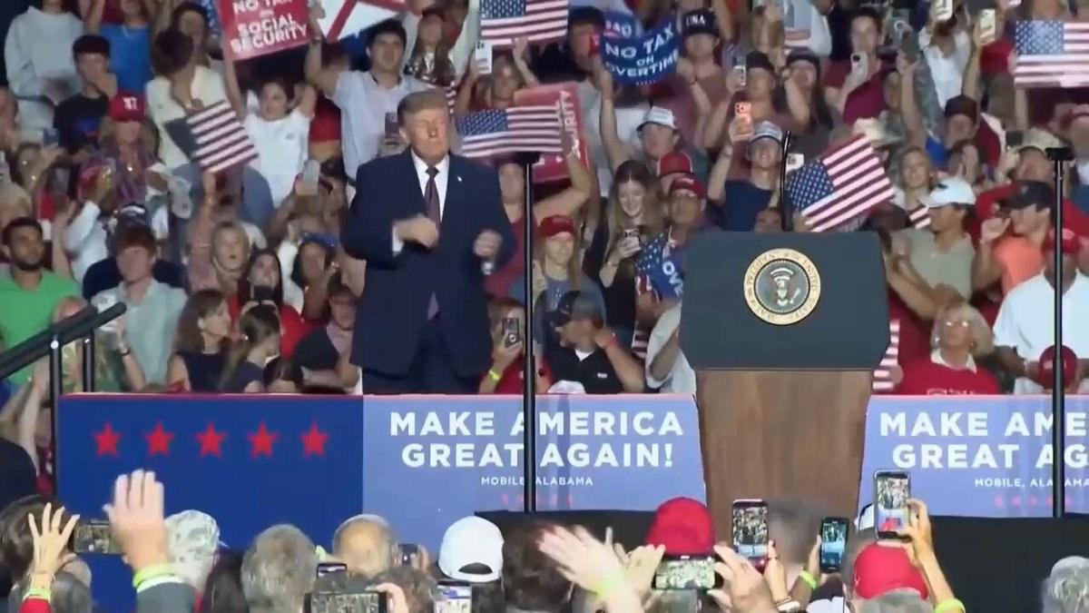 Trump's Rally Energizes Mobile with Familiar Charisma