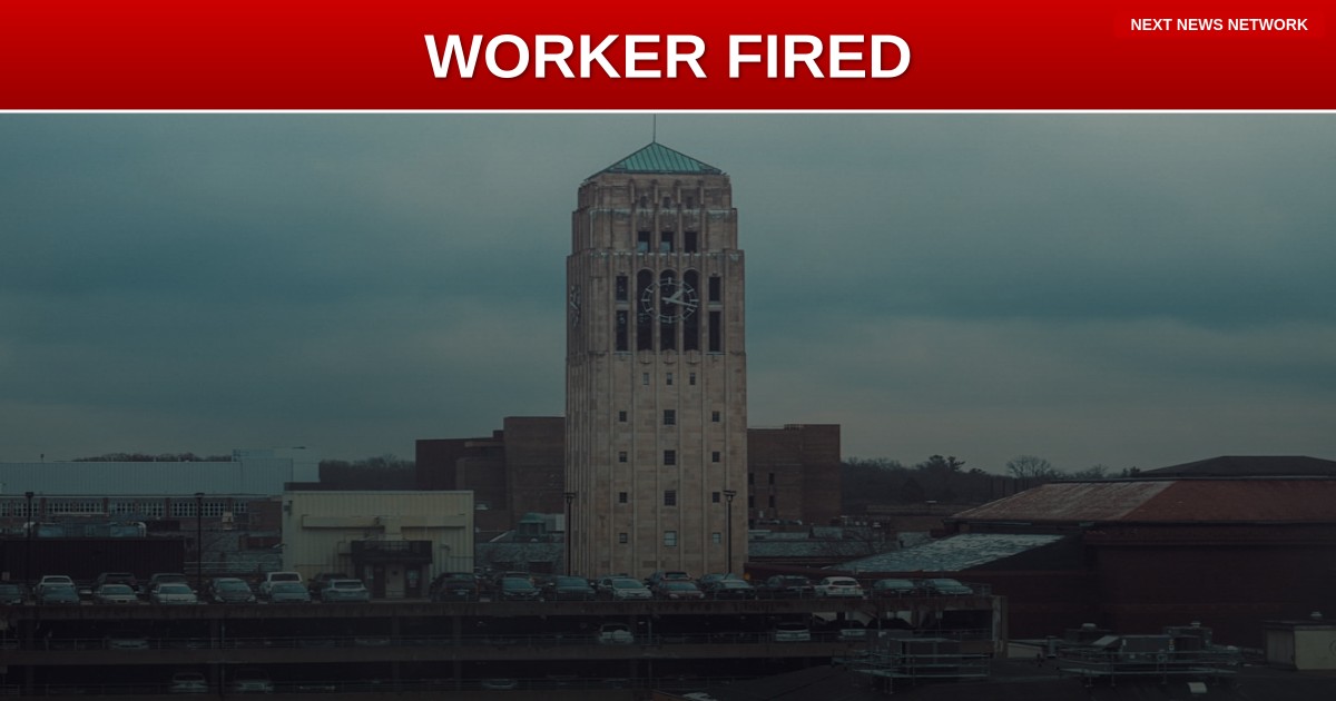 SMOOTHIE KING Employee FIRED After Refusing Service to Trump Supporter - FAFO in Action!