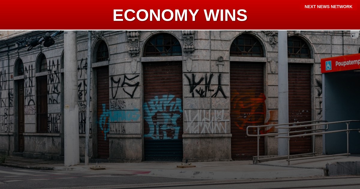 WINNING: Americans Put ECONOMY FIRST as Trump's Pro-Growth Agenda Delivers Results